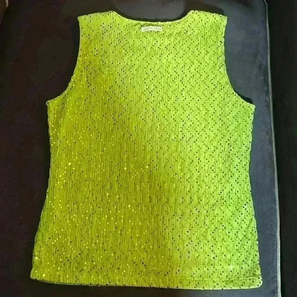 Vintage DKNY Women's Green Sleeveless Blouse - Picture 4 of 6